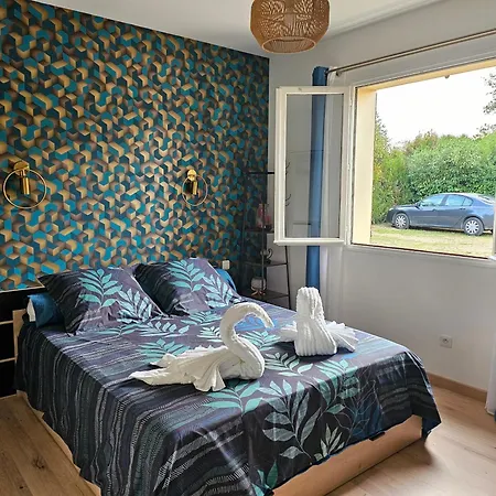 فندق مبيت وإفطار Les D'estelle Guécélard